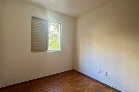 Quarto  de apartamento à venda com 3 quartos, 98m² em Grajaú, Belo Horizonte