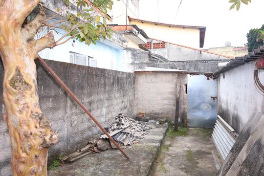 Quintal de casa à venda com 3 quartos, 312m² em Parque Industrial, São Paulo