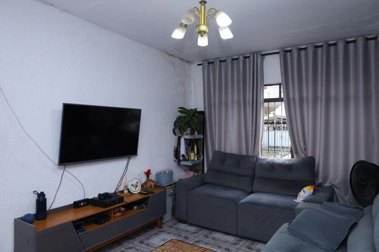 Sala de casa à venda com 3 quartos, 312m² em Parque Industrial, São Paulo