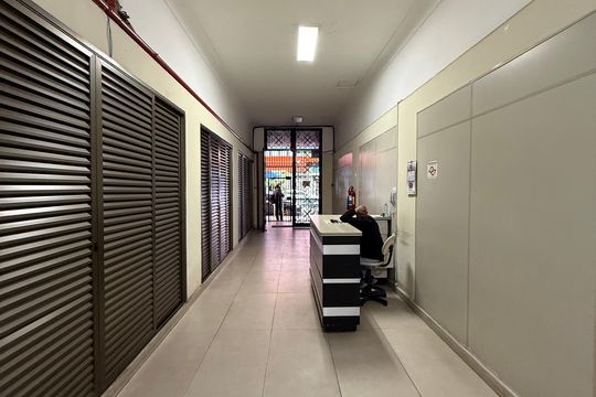 Hall  de kitnet/studio à venda com 2 quartos, 67m² em Santa Ifigênia, São Paulo