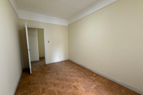 Quarto 1 de kitnet/studio à venda com 2 quartos, 67m² em Santa Ifigênia, São Paulo