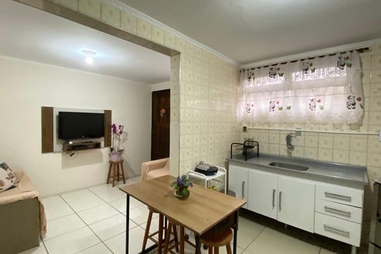 Cozinha  de apartamento à venda com 2 quartos, 45m² em Conjunto Habitacional Padre Manoel da Nobrega, São Paulo