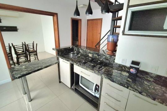 Cozinha de apartamento para alugar com 2 quartos, 80m² em Independência, Porto Alegre