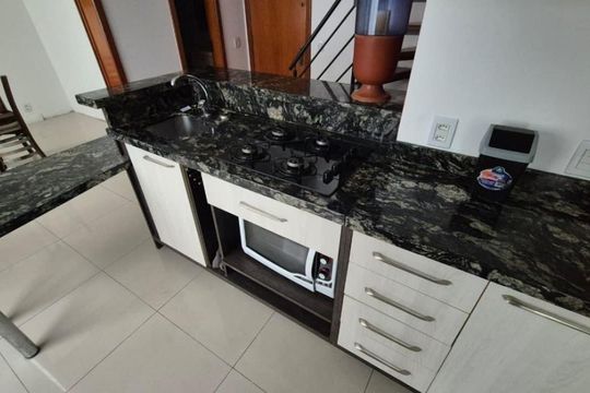 Cozinha de apartamento para alugar com 2 quartos, 80m² em Independência, Porto Alegre
