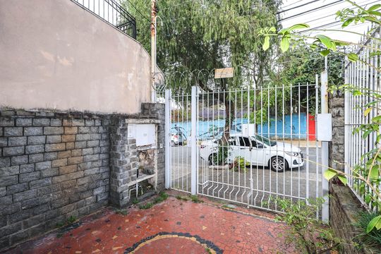 Garagem de casa para alugar com 4 quartos, 250m² em Cambuci, São Paulo