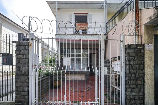 Fachada de casa para alugar com 4 quartos, 250m² em Cambuci, São Paulo