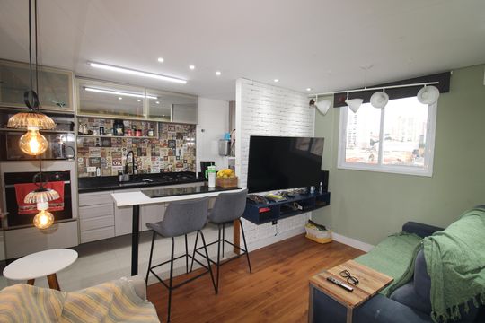 Sala / Cozinha de apartamento para alugar com 2 quartos, 40m² em Santana, São Paulo