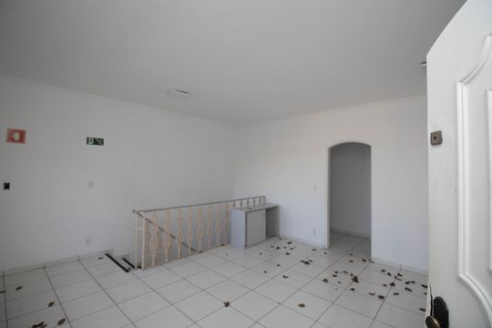 Sala  de casa à venda com 4 quartos, 1200m² em Tucuruvi, São Paulo