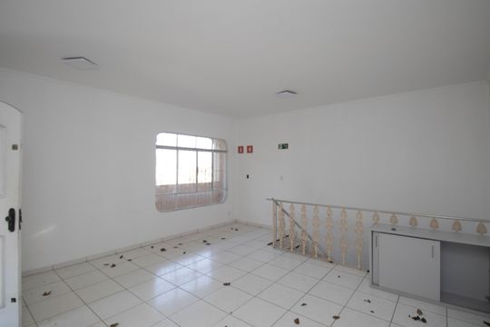 Sala  de casa para alugar com 4 quartos, 1200m² em Tucuruvi, São Paulo