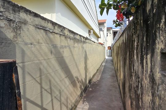 Entrada de casa para alugar com 2 quartos, 70m² em Trindade, São Gonçalo