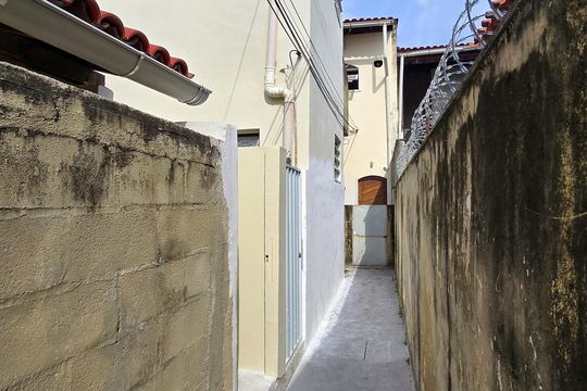 Entrada de casa para alugar com 2 quartos, 70m² em Trindade, São Gonçalo