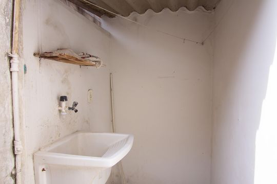 Área de Serviço de casa para alugar com 2 quartos, 70m² em Trindade, São Gonçalo
