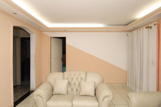 Sala de casa à venda com 2 quartos, 148m² em Vila Aurea, São Paulo