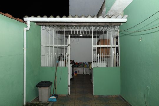 Varanda de casa à venda com 2 quartos, 148m² em Vila Aurea, São Paulo