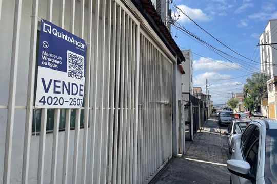 Casa à venda com 5 quartos, 200m² em Sagrada Família, Belo Horizonte