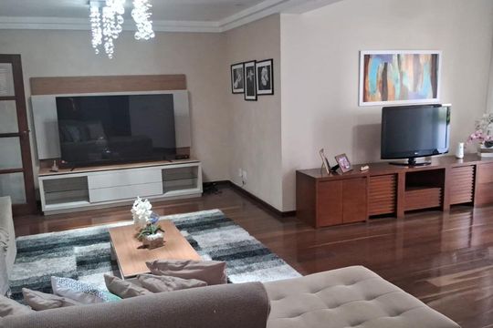 Apartamento para alugar com 1 quarto, 58m² em Centro, Petrópolis