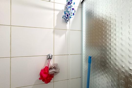 Banheiro de apartamento à venda com 1 quarto, 37m² em Vila Palmeiras, São Paulo