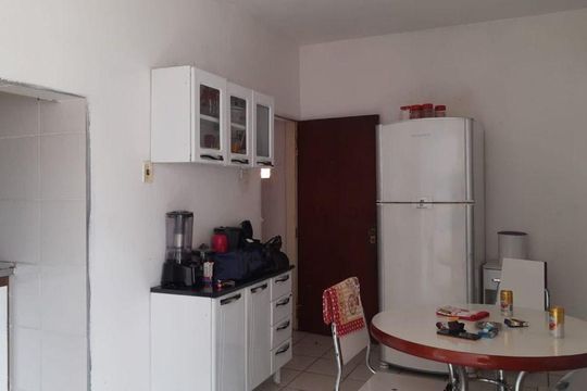 Casa à venda com 6 quartos, 250m² em Jardim Martinica, São Paulo