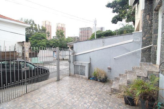 Garagem de casa à venda com 2 quartos, 130m² em Jardim São Paulo, São Paulo