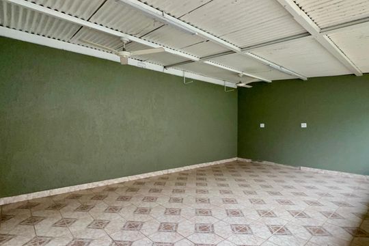 Área comum de casa para alugar com 3 quartos, 300m² em Vila Madalena, São Paulo