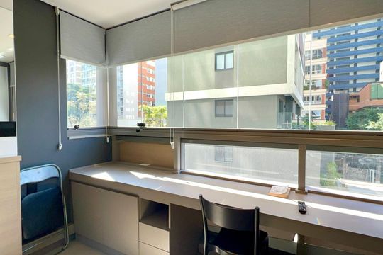 Varanda de kitnet/studio para alugar com 1 quarto, 20m² em Pinheiros, São Paulo
