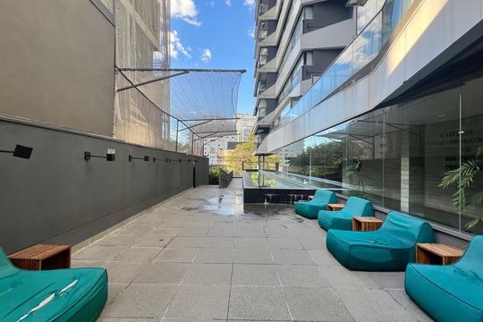 Piscina de kitnet/studio para alugar com 1 quarto, 20m² em Pinheiros, São Paulo