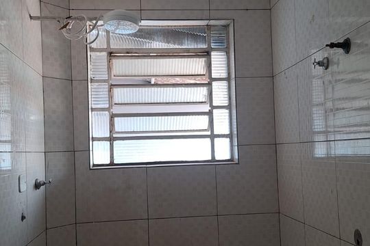 Banheiro de casa para alugar com 2 quartos, 100m² em Vila Prudente, São Paulo