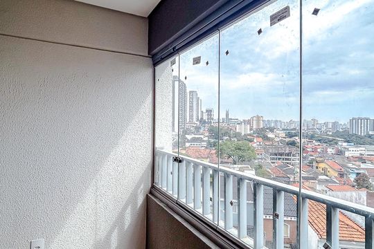 Varanda de kitnet/studio à venda com 1 quarto, 27m² em Chácara Seis de Outubro, São Paulo