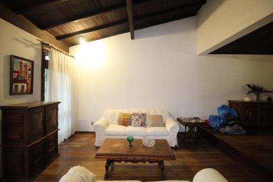 Sala 1 de casa à venda com 5 quartos, 388m² em Chácara das Pedras, Porto Alegre