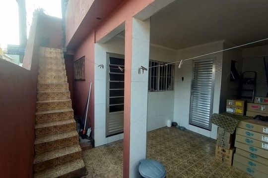 Área Externa de casa à venda com 2 quartos, 170m² em Vila Carlos de Campos, São Paulo