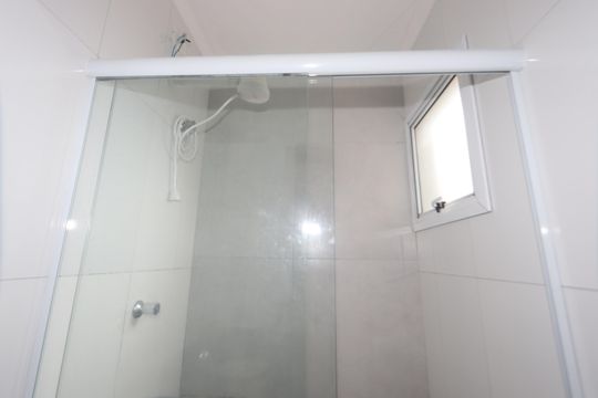 Banheiro de apartamento à venda com 1 quarto, 35m² em Vila Charlote, São Paulo