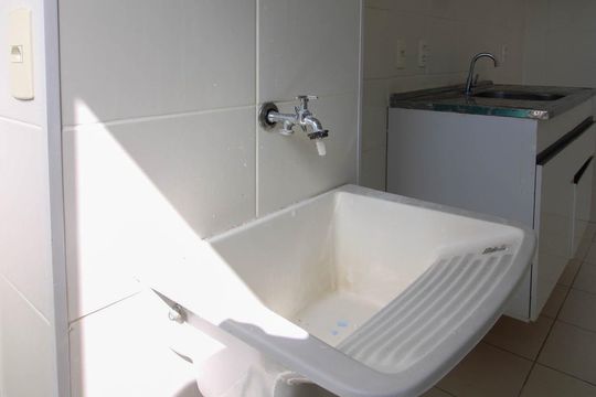 Área de Serviço de apartamento para alugar com 2 quartos, 46m² em Jardim Leonidas Moreira, São Paulo
