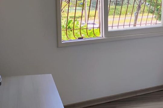 Quarto de apartamento para alugar com 1 quarto, 47m² em Jardim do Salso, Porto Alegre