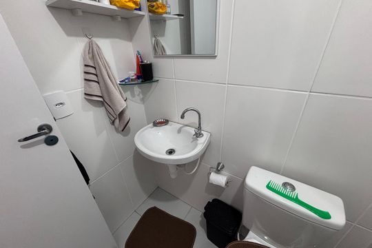 Banheiro de apartamento à venda com 2 quartos, 50m² em Vargem Grande, Rio de Janeiro