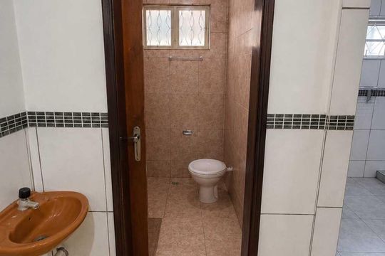 Banheiro de casa de condomínio para alugar com 3 quartos, 112m² em QR 514, Brasília