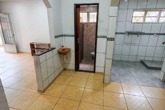 Cozinha de casa de condomínio para alugar com 3 quartos, 112m² em QR 514, Brasília