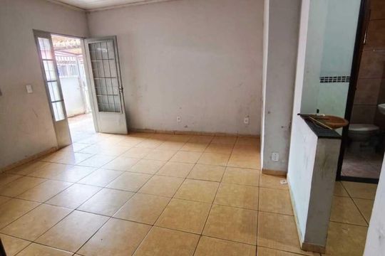 Sala de casa de condomínio para alugar com 3 quartos, 112m² em QR 514, Brasília