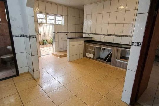 Cozinha de casa de condomínio para alugar com 3 quartos, 112m² em QR 514, Brasília
