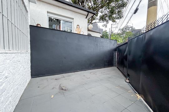 Casa à venda com 2 quartos, 110m² em Jardim das Bandeiras, São Paulo