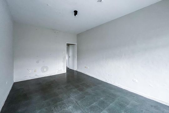 Casa à venda com 2 quartos, 110m² em Jardim das Bandeiras, São Paulo