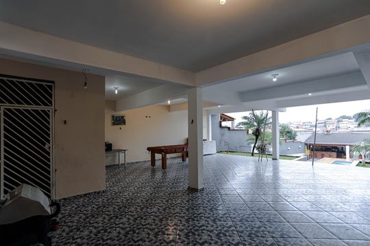 Garagem de casa para alugar com 2 quartos, 264m² em Jardim Modelo, Mogi das Cruzes