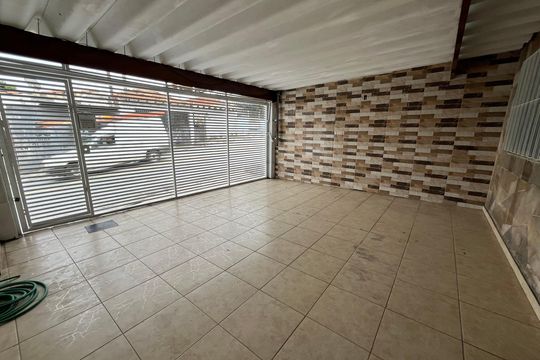 Garagem de casa à venda com 3 quartos, 130m² em Sítio do Mandaqui, São Paulo