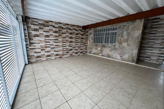 Garagem de casa à venda com 3 quartos, 130m² em Sítio do Mandaqui, São Paulo