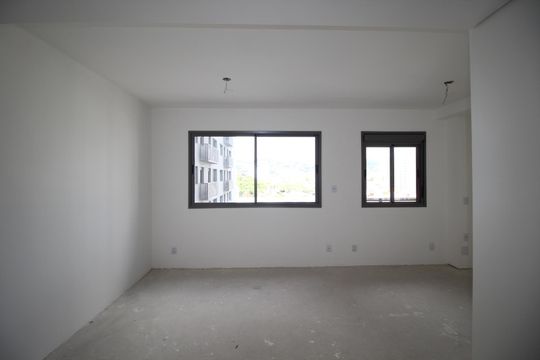 Kitnet/Studio à venda com 0 quarto, 30m² em Jardim do Salso, Porto Alegre