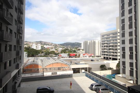 Vista de kitnet/studio à venda com 0 quarto, 30m² em Jardim do Salso, Porto Alegre