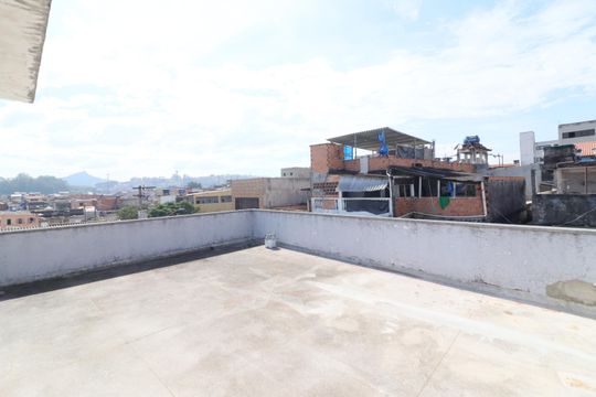 Quintal de casa à venda com 4 quartos, 403m² em Rochdale, Osasco