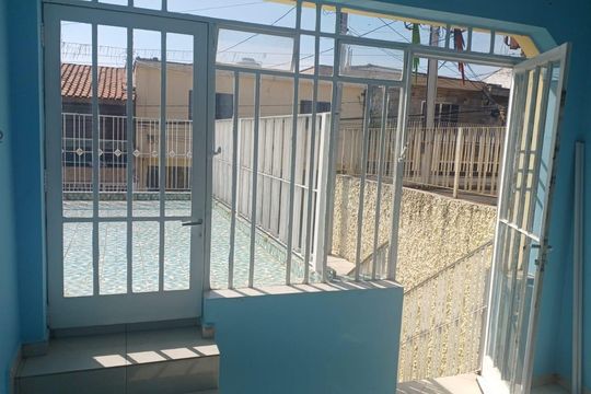Área externa de casa à venda com 2 quartos, 160m² em Vila Bonilha, São Paulo