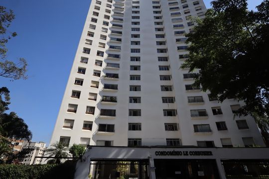Fachada de apartamento à venda com 2 quartos, 102m² em Vila Andrade, São Paulo