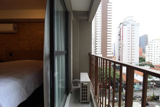 Varanda de kitnet/studio para alugar com 1 quarto, 25m² em Vila Olímpia, São Paulo