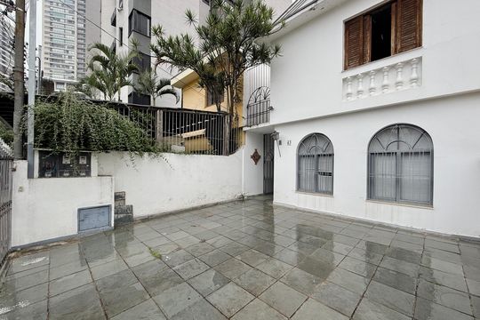 Garagem  de casa para alugar com 3 quartos, 155m² em Vila Sao Francisco (zona Sul), São Paulo